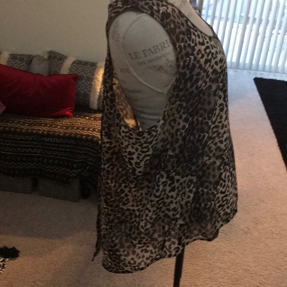 Leopard Print Racer Back Tank Top - Picture 3 of 6